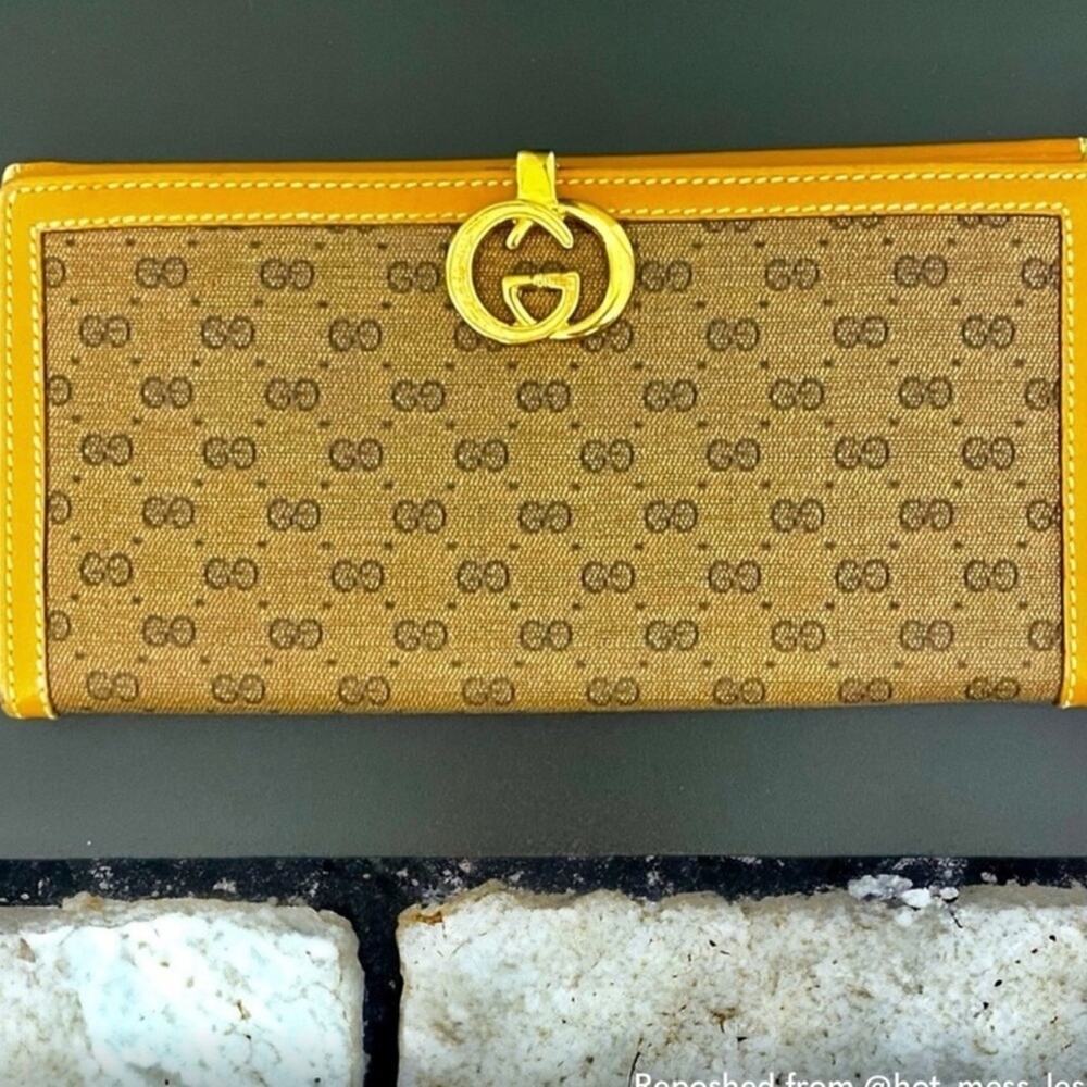 Vintage Gucci Logo Canvas & Leather Long Wallet - Authentic  EUC - Picture 1 of 10